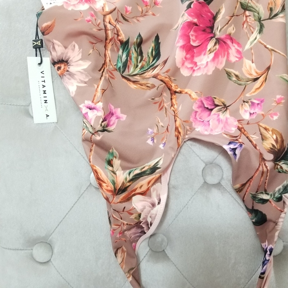 🍒NWT🍒 SEXY VITAMIN A ONE PIECE SWIMSUIT - Picture 5 of 9